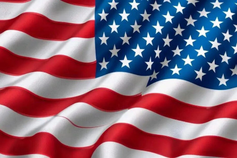 毒教材回旋镖扎穿美国，议员怒摔LGBTQ+读物