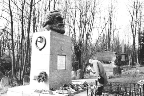 胡新民：钱学森的三重身份