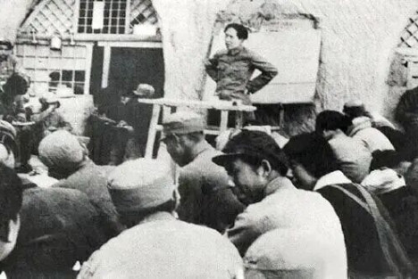 毛主席是如何妙讲党课的？