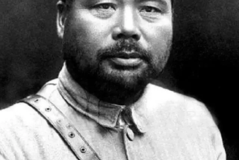 鹿野：冯玉祥怎么成了周恩来的上级？