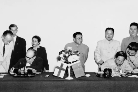 破冰：新中国成立初期中芬外交外贸工作