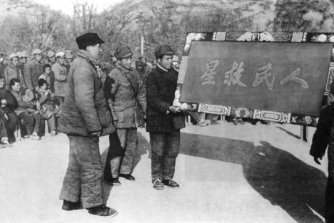 毛主席：“我们家里的人少了，但是在全中国却出来了更多的共产党员”