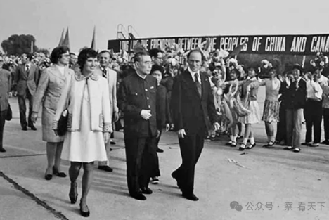 同加拿大、澳大利亚建交前后