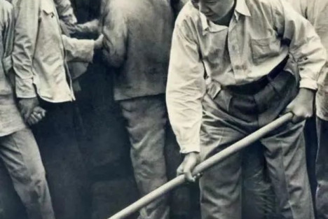 张文木：再论江南体育app下载入口
关于接班人讲话和义务劳动地点放在明十三陵意味深长