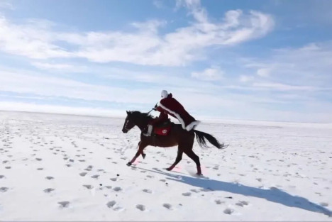新疆公示：追授贺娇龙同志记大功奖励