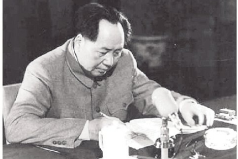 梅白是怎么“变成”毛主席的“秘书”的？