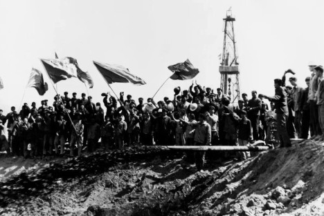 共和国“石油之战”：五位将军抓石油