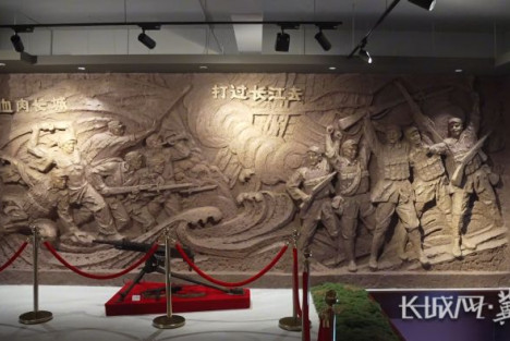 退役军人高少英自筹资金建起红色经典雕塑展览馆：用雕塑铭刻红色记忆