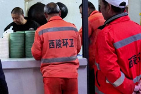 “神秘人”让宜昌的环卫工人吃上了免费早餐