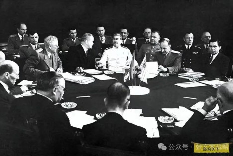 莫洛托夫1982年回忆说：“斯大林是最伟大的策略家”
