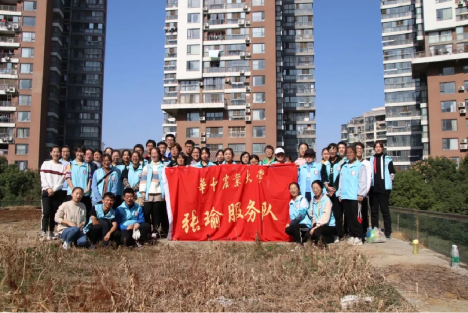 “替英雄同学尽孝”，这所大学的学生们坚持了15年