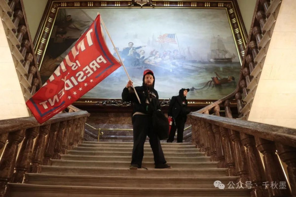 美国政治内斗催生新工具,国会议员看谁不顺眼就发个传票过去