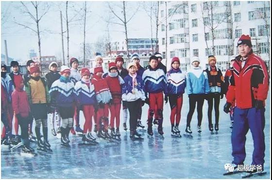 这才是中国——他们如何把冰雪冠军梦，打到白菜价？
