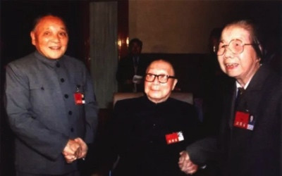 聂力:山高水长 —— 回忆纪念我的父亲聂荣臻元帅逝世30周年