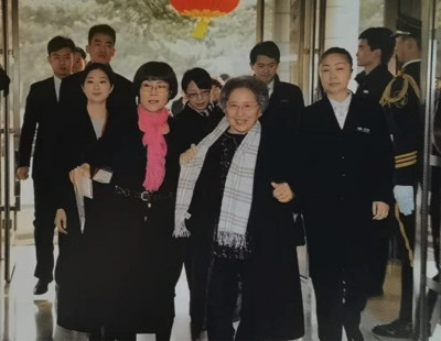 红会国际交流专业委员会：深切缅怀何鲁丽顾问