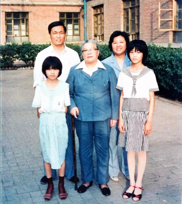 江山深情回忆吕玉兰