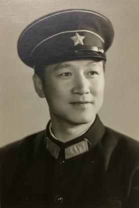忆中国战略核潜艇首任艇长徐作仁