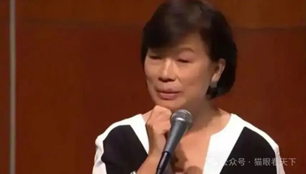 美国警察当街杀人，回旋镖再次扎中公知