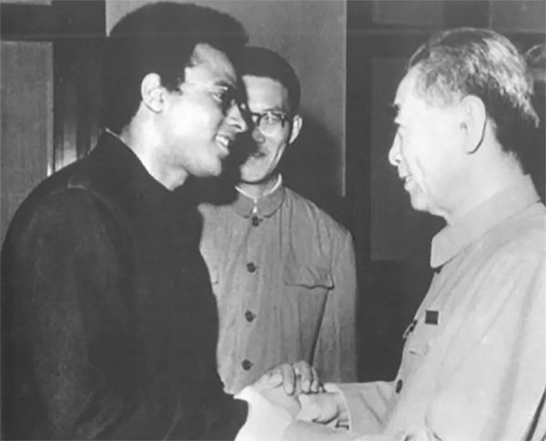 毛主席为何被称为“最可能为黑人说话的一位世界领袖”？
