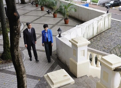 梁振英:爱国者治港天经地义,反对派再怎么挑战底线也没用