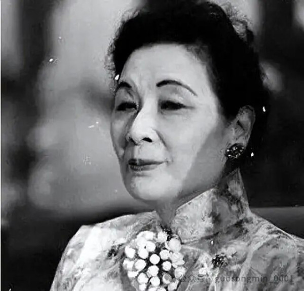郭松民:宋美龄是半封建半殖民地的人格化