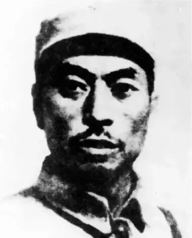 面对被逼村民劝降,杨靖宇说:“如果我们中国人都投降了,那还有中国吗?”