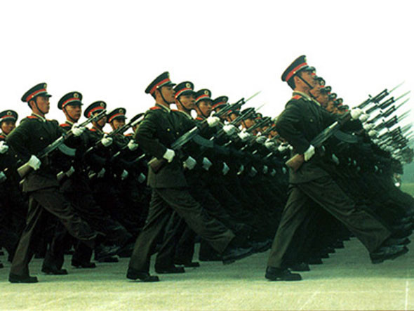 军报：历史虚无主义侵蚀军校课堂