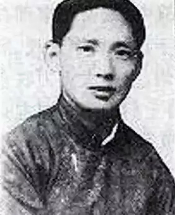 强国时代呼唤热血青年!
