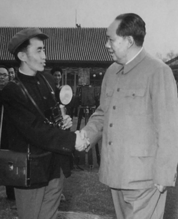 红墙摄影师眼中的毛主席