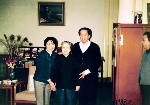 周秉德：伯父周恩来劝祖父沈钧儒当个党外的布尔什维克