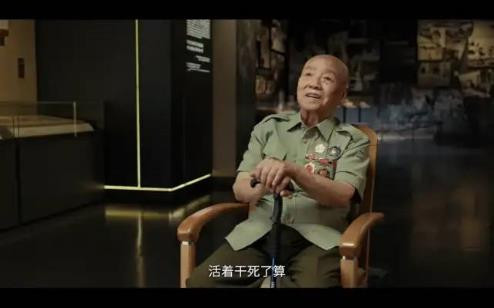这部评分9.0的影片,开场十分钟我就抹起眼泪……