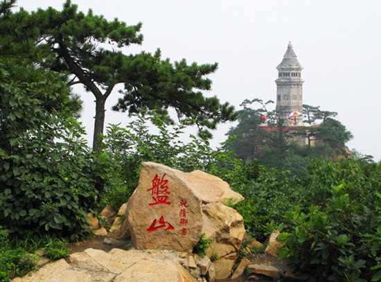 天津:盘山烈士陵园