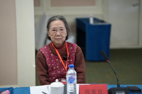 周秉宜：伯父总告诫我们“我是国家总理，不是周家总理”