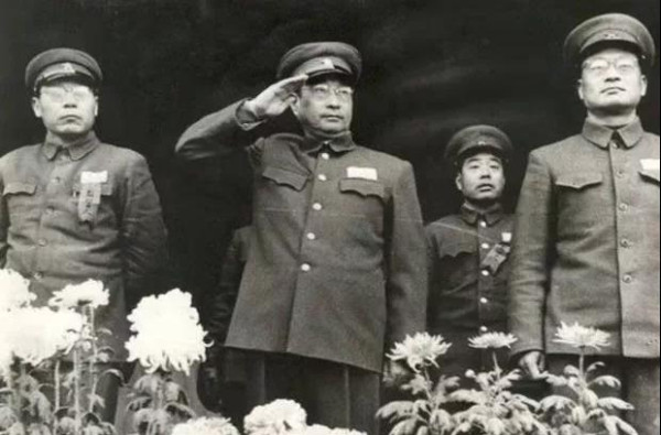 聂荣臻秘书给钱学森送猪肉，被钱学森轰出家门，聂荣臻：你是真笨