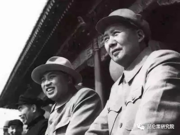 毛主席永远活在中国人民和世界人民的心中