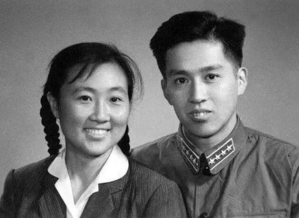 周秉德：伯父周恩来劝祖父沈钧儒当个党外的布尔什维克