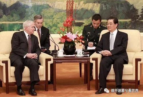 社科院经济学家杨斌评论:认清美国衰败才能避免落入其精心设下的自杀性苦肉计陷阱