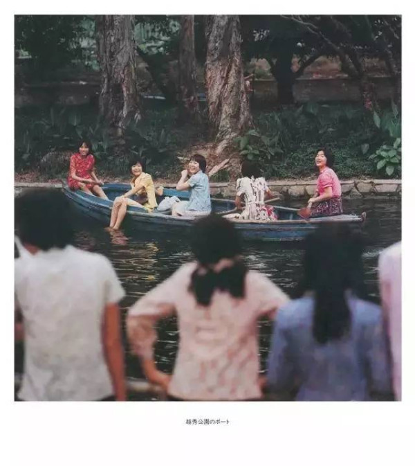 日本摄影家说:根本不用抓拍,1980年代的中国儿童每一个都那么纯真