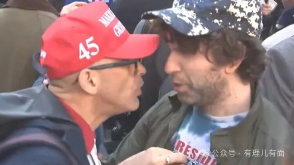 “特朗普医生”上线:诊断全民焦虑,开出可乐“神药”