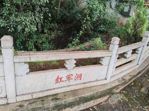 1334个名字,40%未满18岁,这面英烈墙令无数人落泪