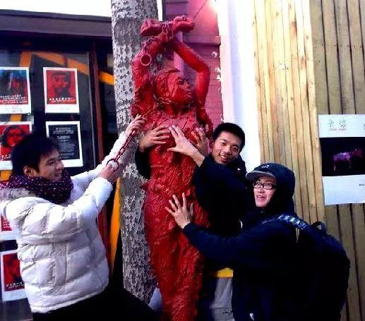 人大教授清明感悟:如何在学校开展尊崇英雄烈士的教育