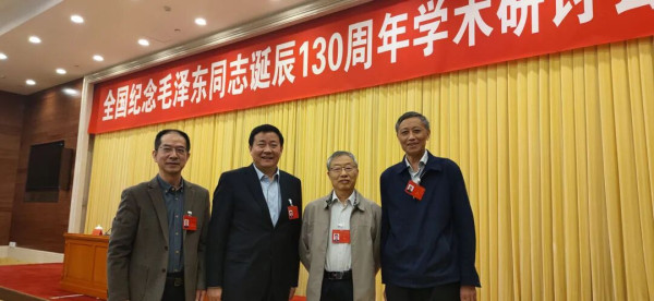 《建国以来毛泽东文稿》编辑团队:领袖著作编辑,定格时代精神