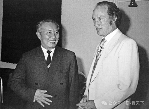同加拿大、澳大利亚建交前后