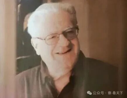远赴而来的国际共产主义白衣战士傅莱