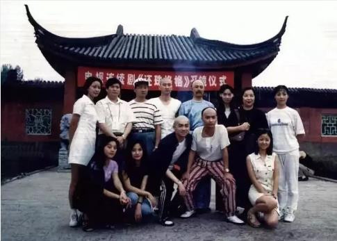 赵薇,一再从高点直线坠落,终于粉身碎骨