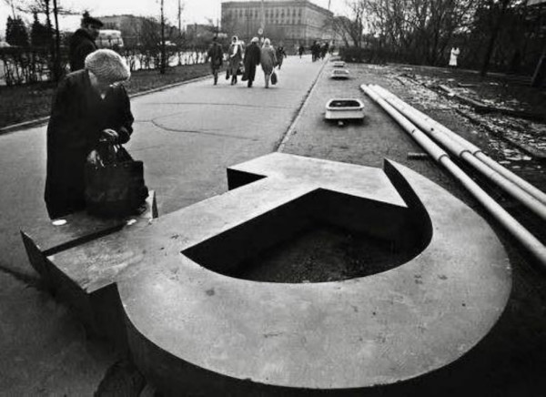 雷日科夫：社会主义垮台后，人民没有后悔药