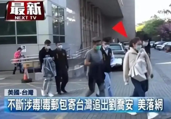 当了“台独”11年工具人的凄惨下场！