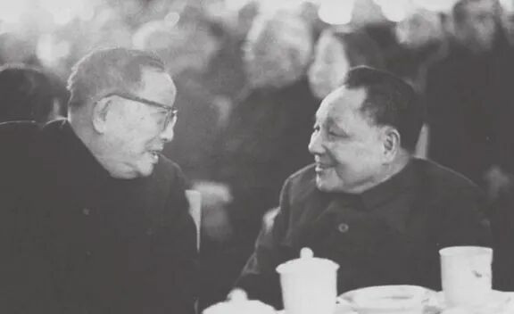 永远遵循祖父许德珩的教导：“做社会主义的中坚分子”