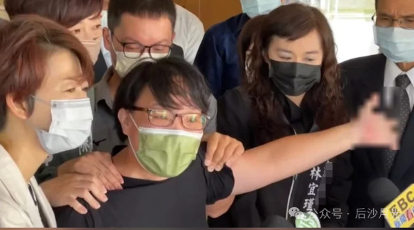 台湾最邪恶组织,被爆也领美国狗粮