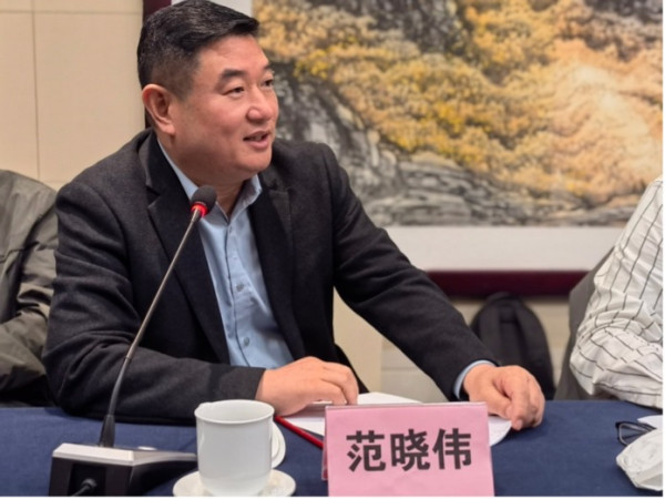 范晓伟发言:心中的诗,献给贺老敬之